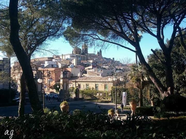B&B Con Cucina La Ninfea Caltagirone Exterior foto
